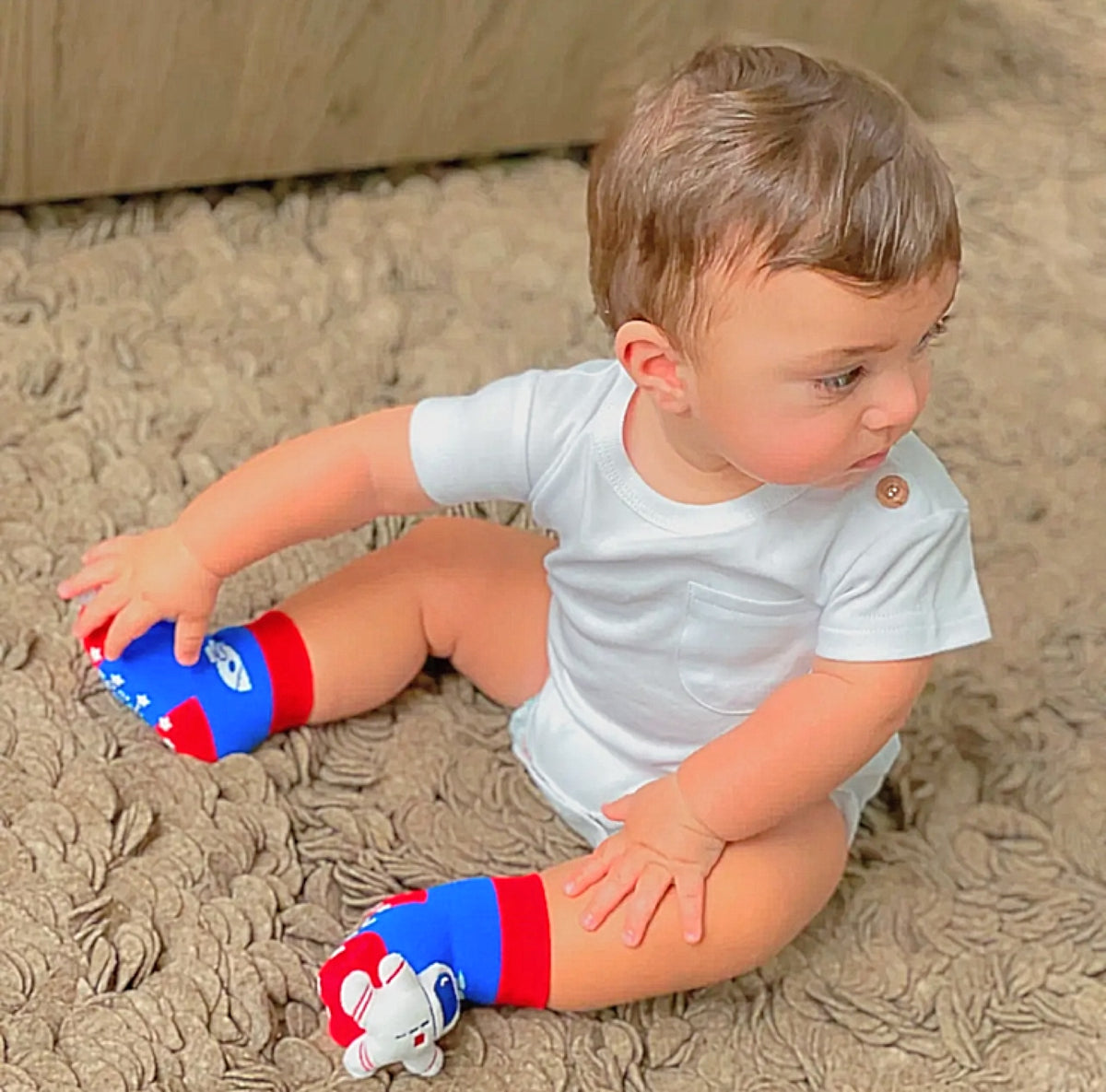BOOGIE TOES Unisex Baby ASTRONAUT Rattle GRIPPER BOTTOM Socks By PIERO LIVENTI - Novelty Socks And Slippers