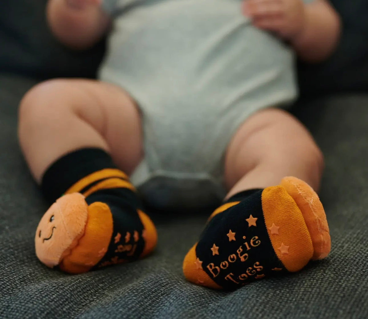 BOOGIE TOES Baby Unisex PUMPKIN RATTLE GRIPPER BOTTOM Socks By PIERO LIVENTI - Novelty Socks And Slippers