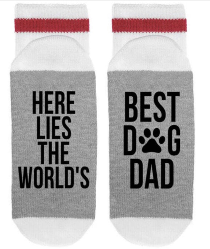 SOCK DIRTY TO ME Brand Men’s ‘HERE LIES THE WORLD’S BEST DOG DAD’