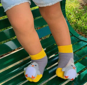 BOOGIE TOES Unisex Baby PENGUIN RATTLE GRIPPER BOTTOM SOCKS By PIERO LIVENTI
