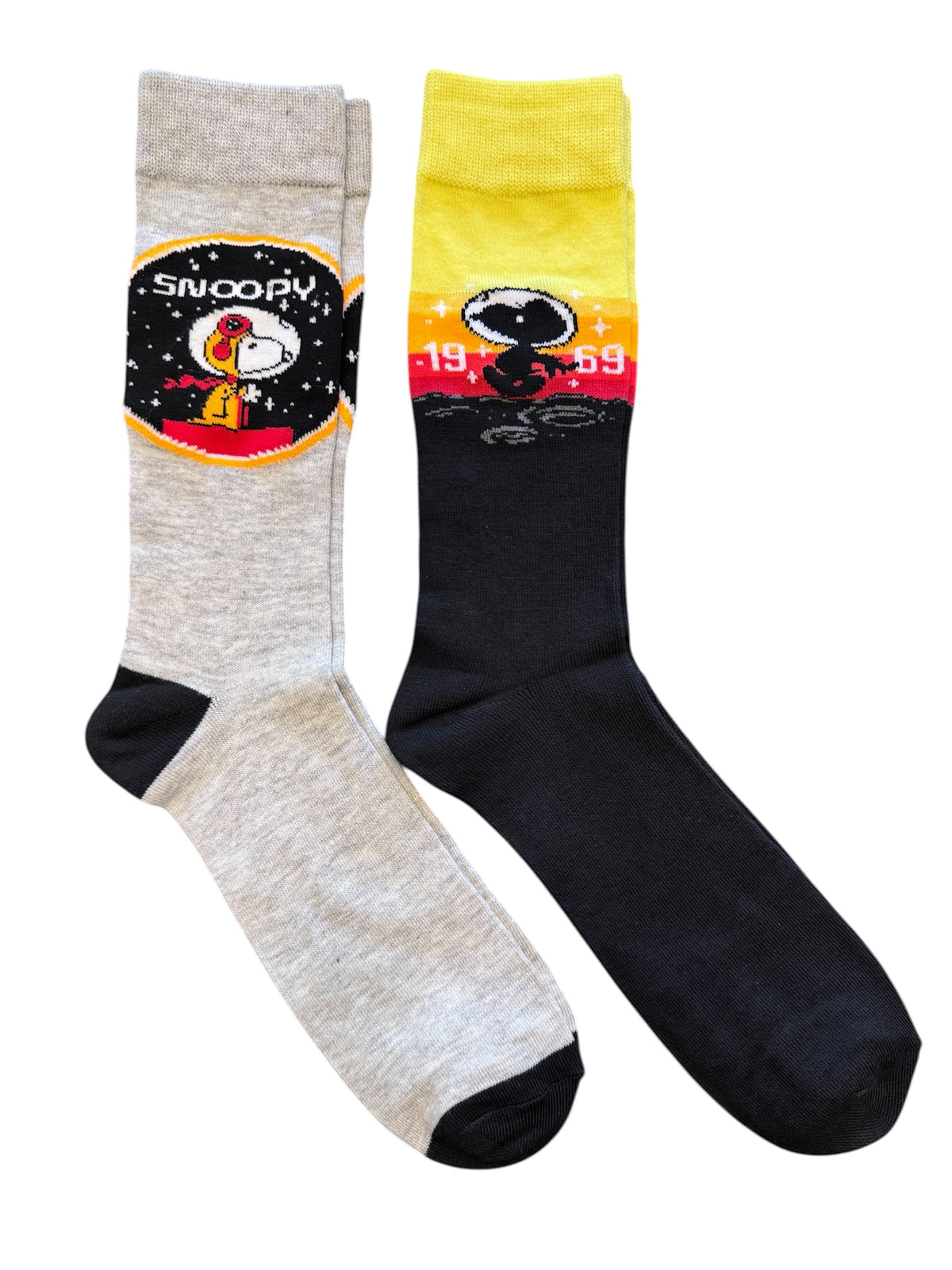PEANUTS Men's 2 Pair OF SNOOPY SOCKS ASTRONAUT SNOOPY IN SPACE 1969 - Novelty Socks And Slippers