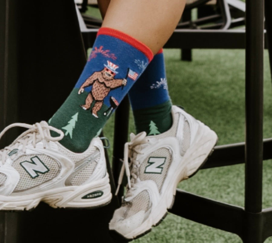 MYTHICALLY GOOD BBQ Men's Patriotic Socks SOCKSMITH Brand 250th Anniversary Collection - Novelty Socks And Slippers
