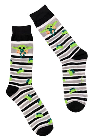 STAR WARS MANDALORIAN Men’s BABY YODA WITH FROGS Socks - Novelty Socks And Slippers