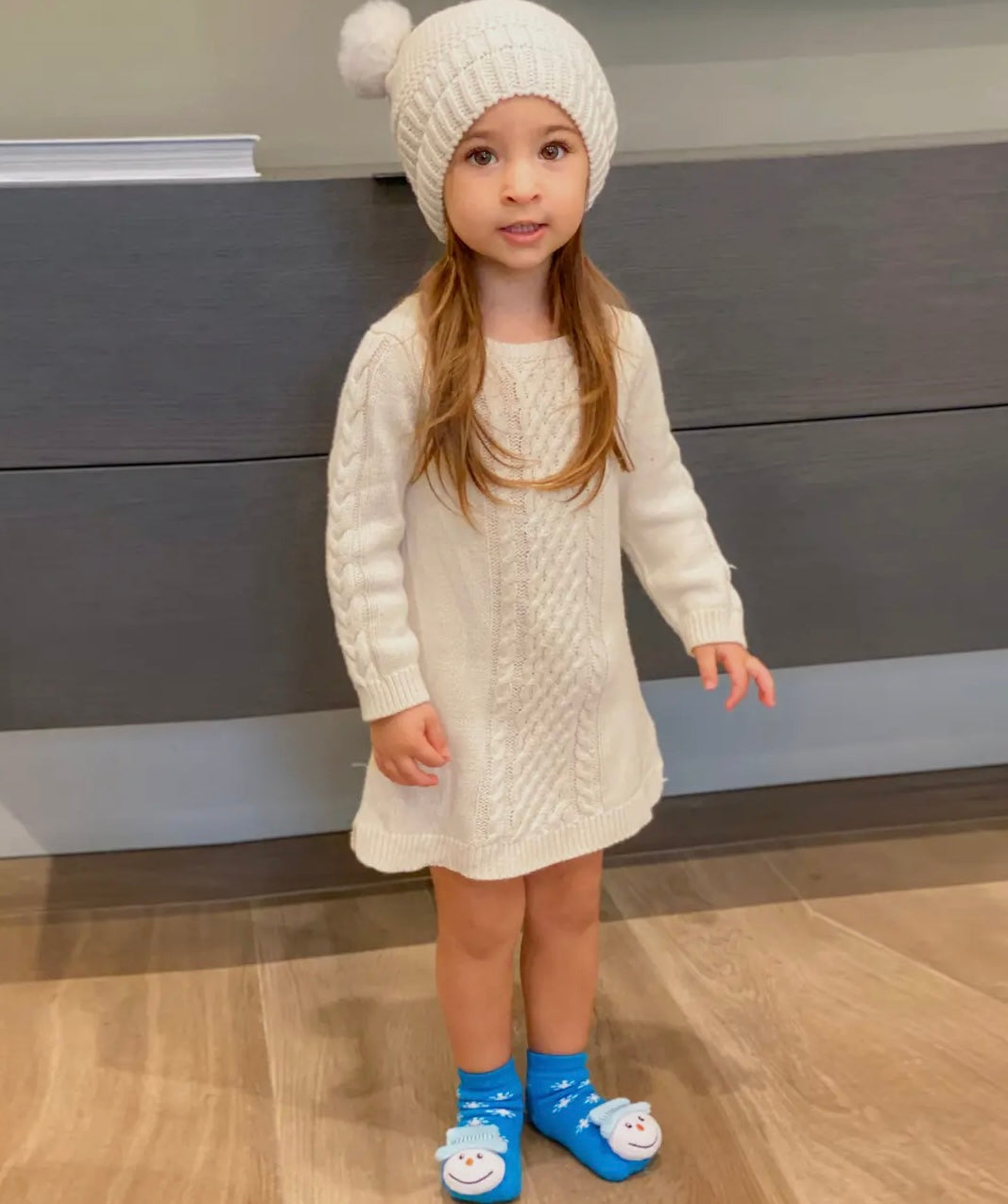 BOOGIE TOES Unisex Baby SNOWMAN RATTLE GRIPPER BOTTOM SOCKS By PIERO LIVENTI - Novelty Socks And Slippers