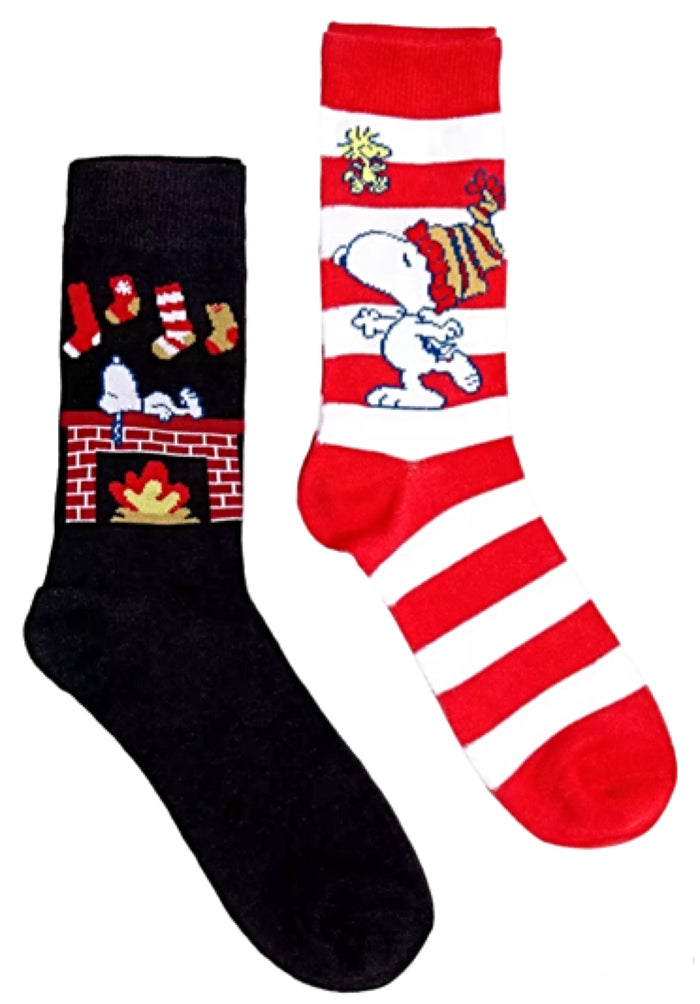 PEANUTS MEN’S CHRISTMAS 2 PAIR OF SOCKS SNOOPY & WOODSTOCK With FIREPLACE