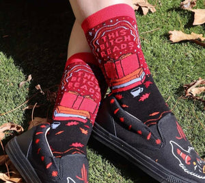 GROOVY THINGS Co. Brand Ladies THIS BITCH READS Socks