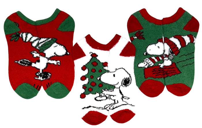 PEANUTS LADIES CHRISTMAS 3 PAIR OF FUZZY ANKLE SOCKS