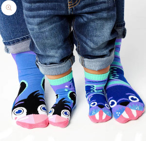 PALS SOCKS Brand Unisex Kids PENGUIN & WALRUS MISMATCHED GRIPPER BOTTOM SOCKS (CHOOSE SIZE) - Novelty Socks And Slippers