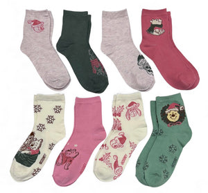 Disney Winnie The Pooh Ladies Christmas 8 Pair Of Socks Tigger, Piglet, EYEORE - Novelty Socks And Slippers