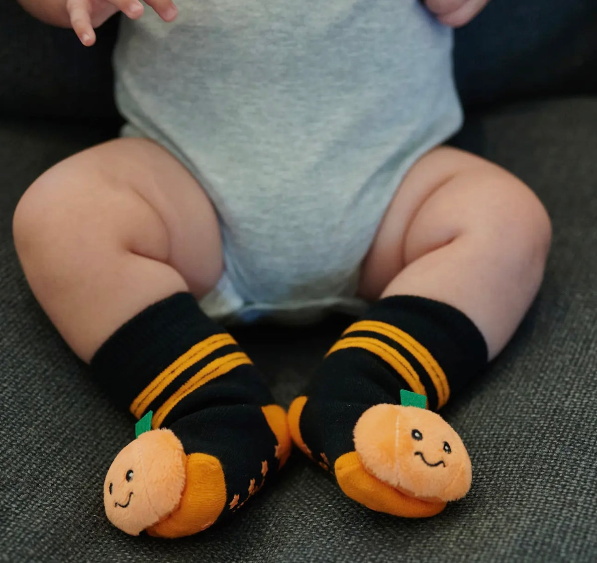 BOOGIE TOES Baby Unisex PUMPKIN RATTLE GRIPPER BOTTOM Socks By PIERO LIVENTI - Novelty Socks And Slippers