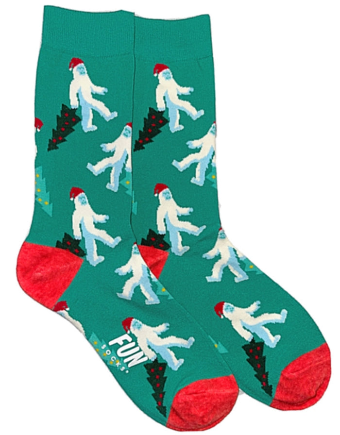 FUN SOCKS Brand Men’s YETI DRAGGING CHRISTMAS TREE Socks