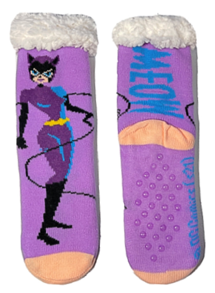 DC COMICS Ladies CATWOMAN Sherpa Lined Gripper Bottom Slipper Socks Says 'MEOW'