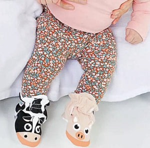 PALS SOCKS Brand Unisex BABY BOOTIES MISMATCHED COW & PIG (CHOOSE SIZE) - Novelty Socks for Less