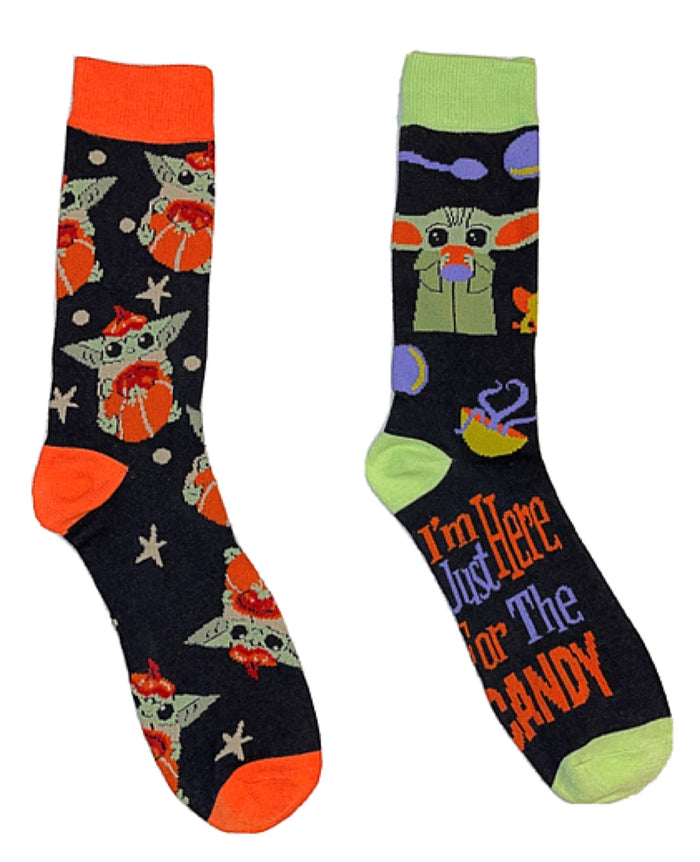 STAR WARS MEN’S BABY YODA HALLOWEEN 2 PAIR OF SOCKS ‘I’M JUST HERE FOR THE CANDY’
