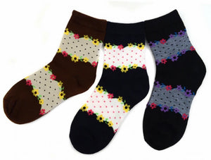 NOLLIA Brand Ladies 3 Pair Of FLORAL Crew Socks - Novelty Socks for Less