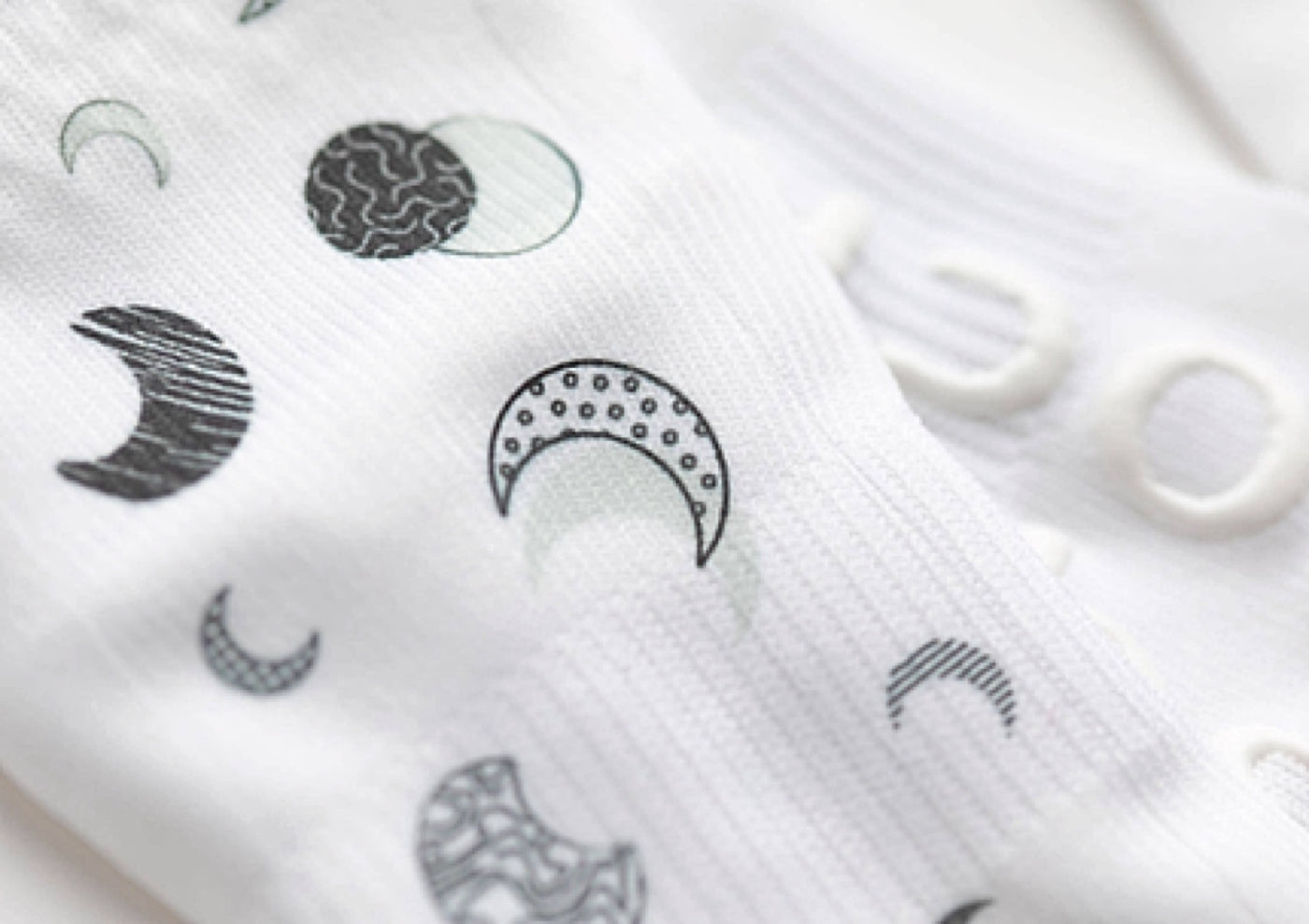 SQUID SOCKS Brand Unisex INFANT/TODDLER 3 Pair Of STAY ON Socks ‘CHASE  COLLECTION’